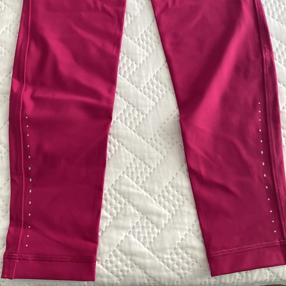 Lululemon “Swift Speed” HR Tight 28” - Picture 3 of 6